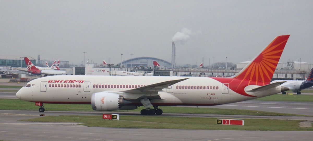 The Boeing 787-8 VT-ANB at London Heathrow Airport in January 2016
